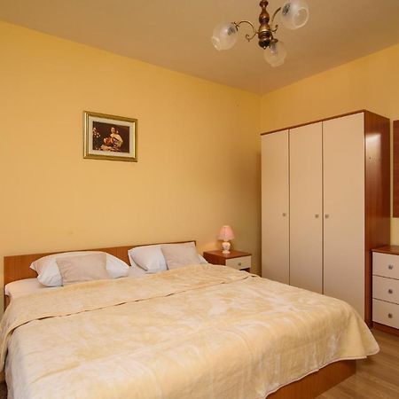 Apartmen Karmen 2 Trogir Bagian luar foto