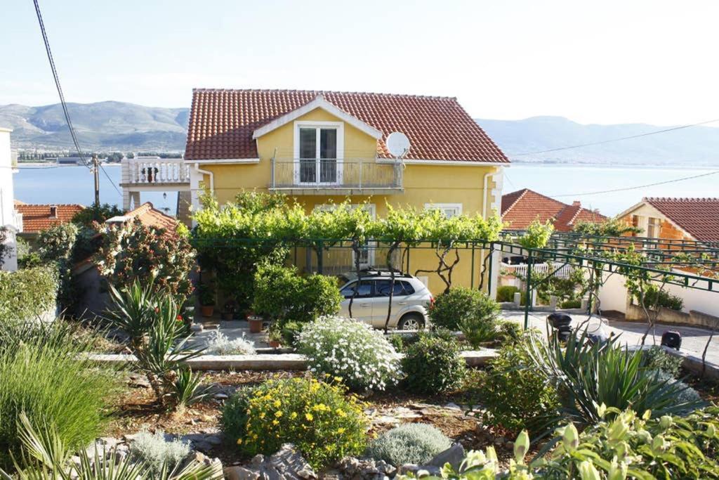 Apartmen Karmen 2 Trogir Bagian luar foto