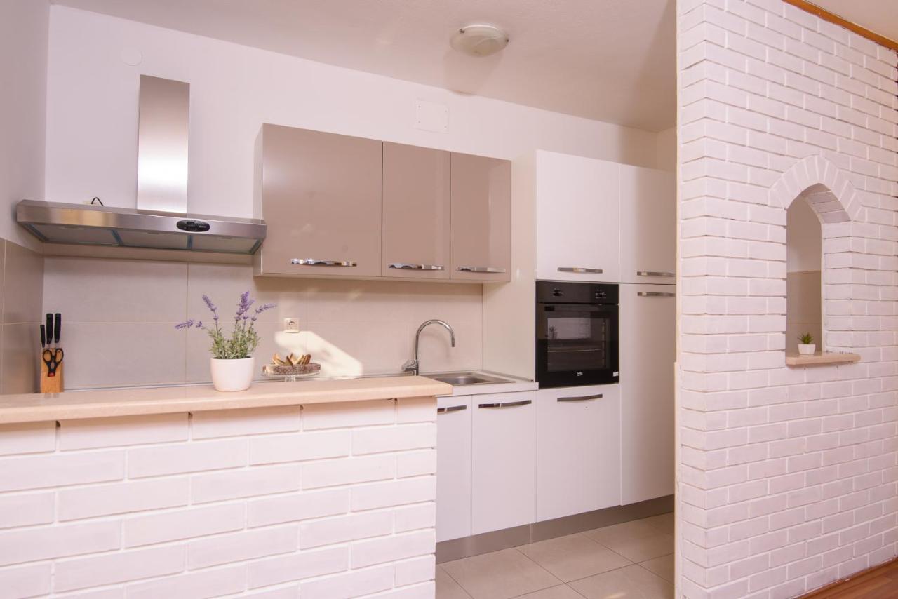 Apartmen Karmen 2 Trogir Bagian luar foto