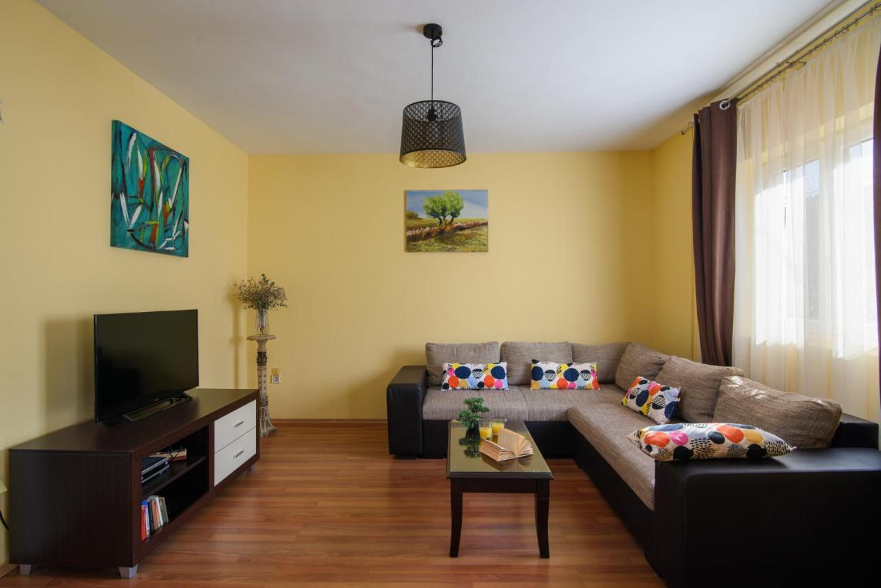 Apartmen Karmen 2 Trogir Bagian luar foto