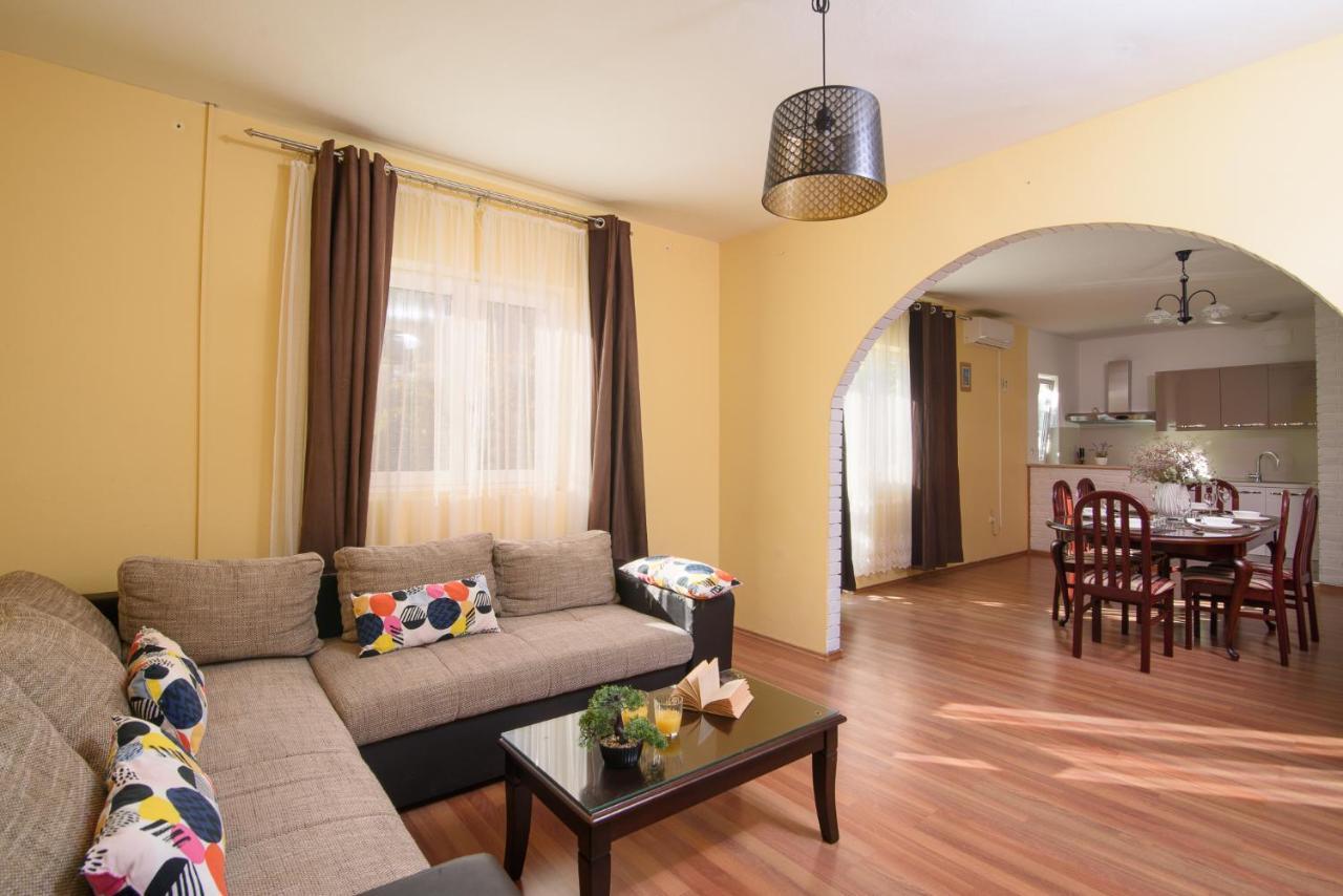 Apartmen Karmen 2 Trogir Bagian luar foto