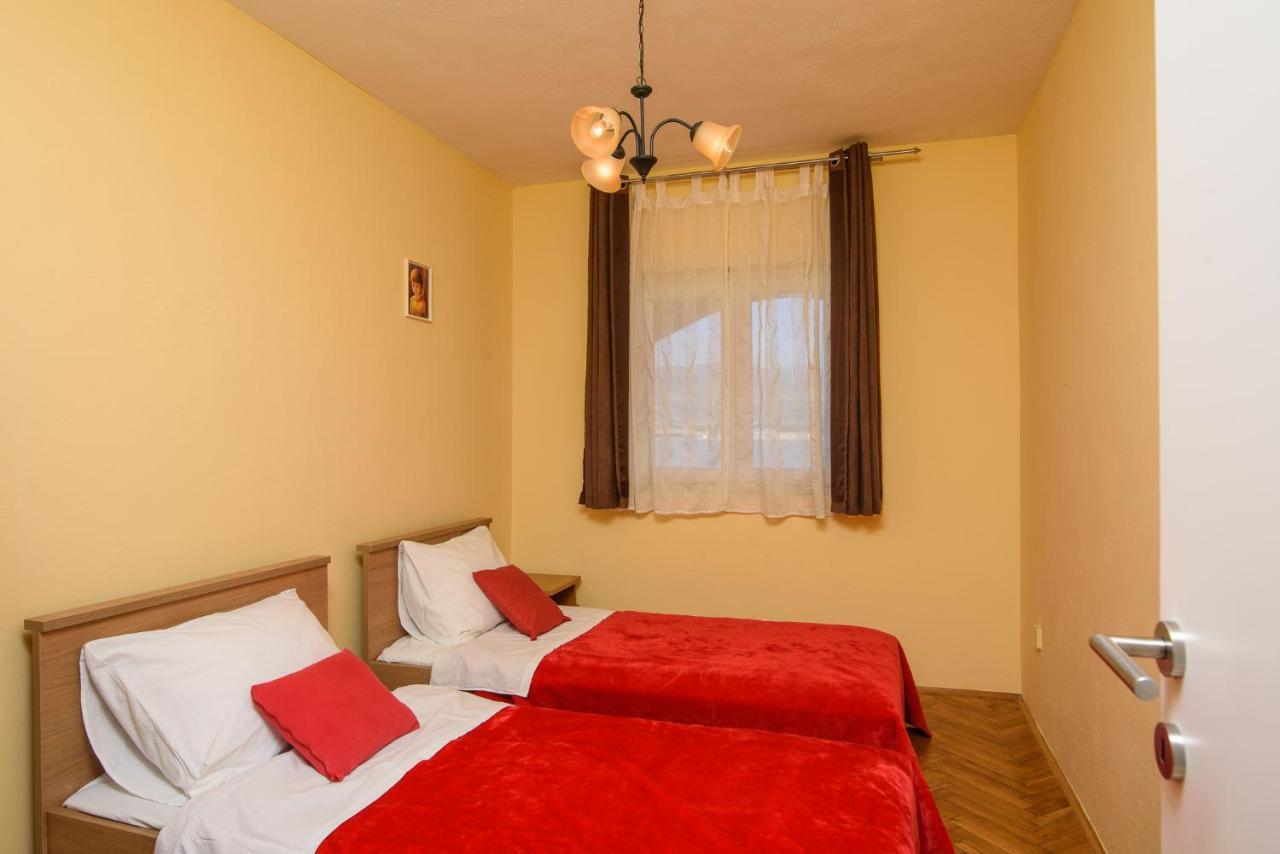 Apartmen Karmen 2 Trogir Bagian luar foto